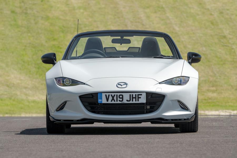  Mazda MX-5 Design Pack (ND) 2019 года  (UK) (фото 6 из 40)